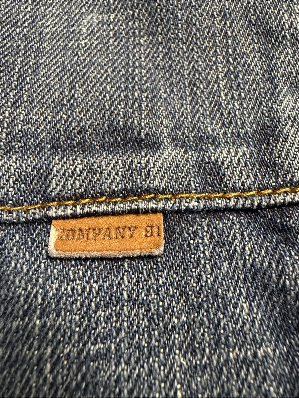 Men's Straight-Leg Denim Jeans in Light Blue - Picture 5 of 5